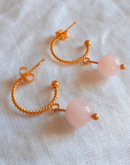 Boucles en acier dorées et quartz rose Ana