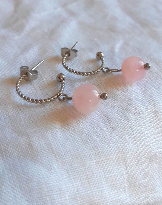 Boucles en acier argentées et quartz rose Ana